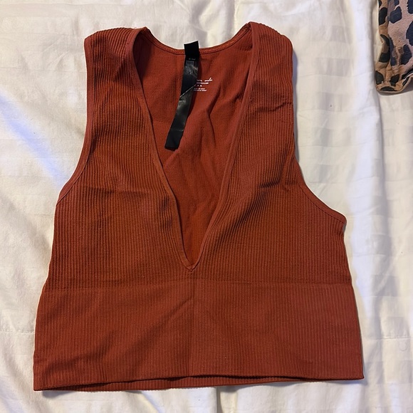 Urban Outfitters. Out From Under- Hailey Seamless Plunge Bra Top. - Picture 2 of 5